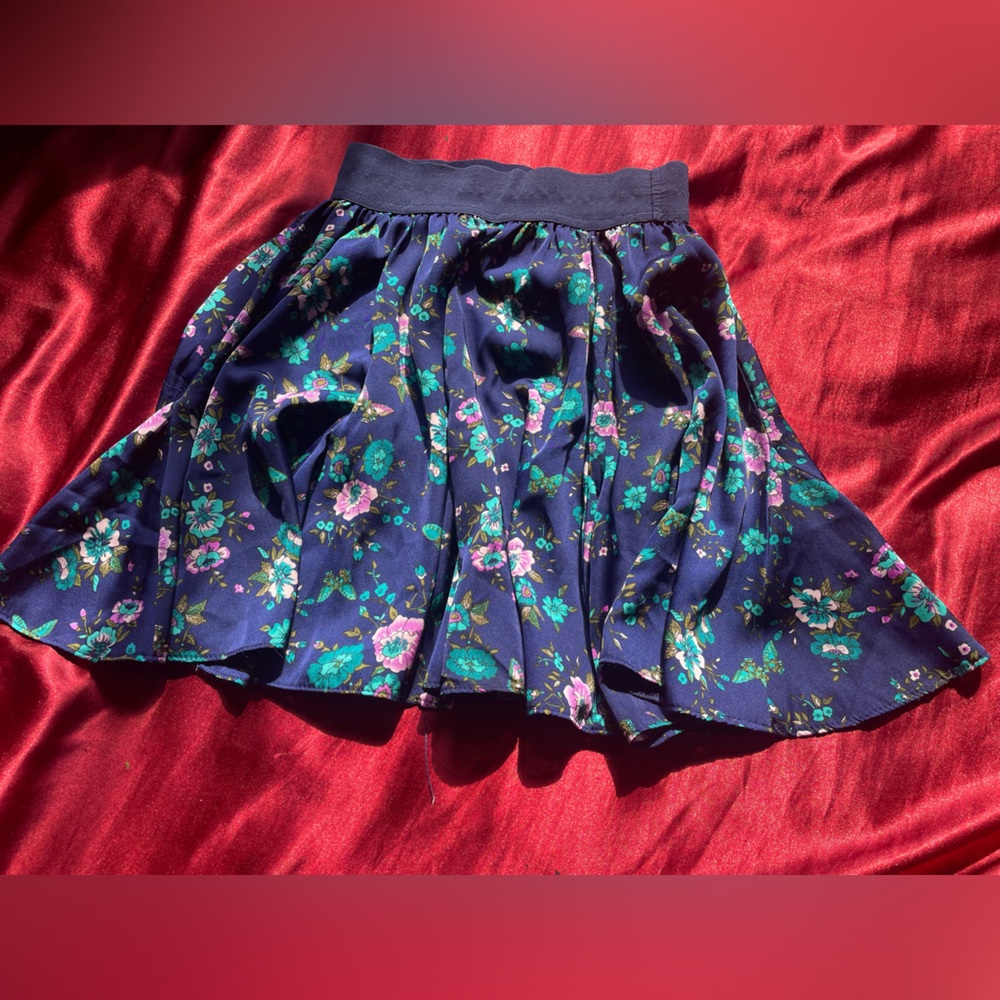 Small Love h81 floral skirt